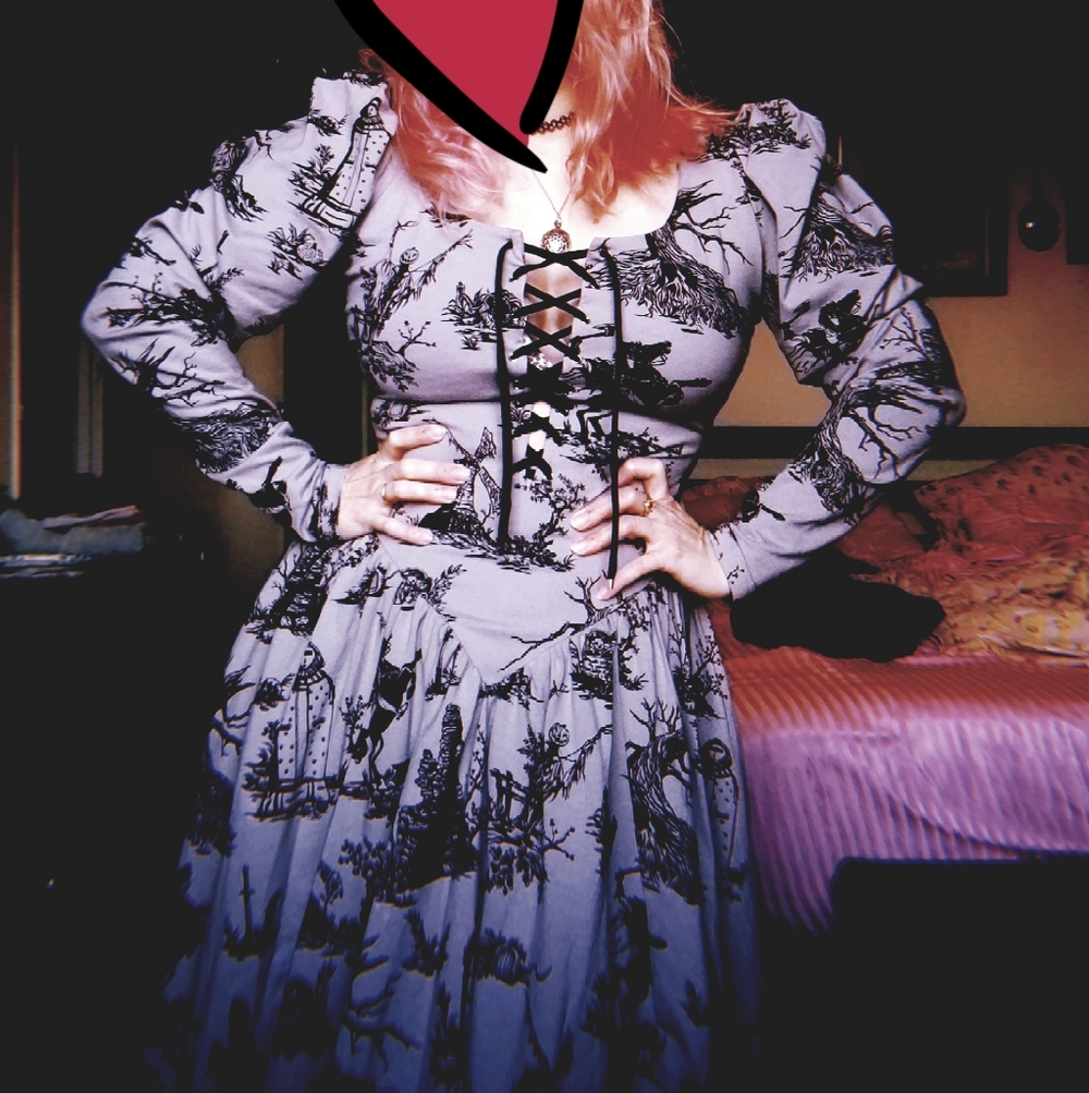 La Femme En Noir Sleepy Hollow Dress - Picture 2 of 6